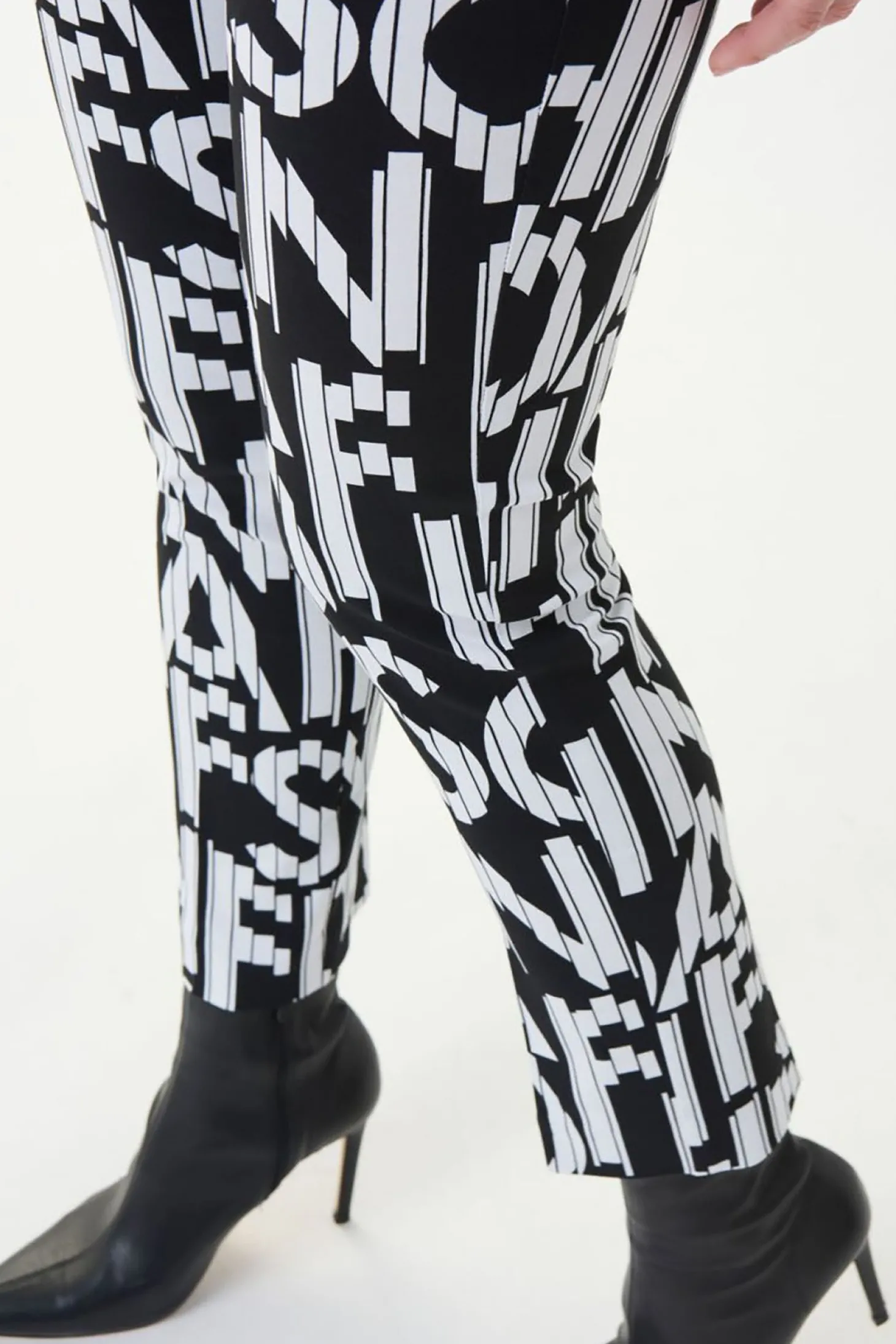 Lettering Print Pant | JR139